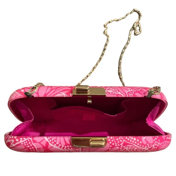 Lilly Pulitzer Hard to Get Clutch Pink Daiquiri Pin Smooches Pattern Hard Shell - Picture 3 of 6